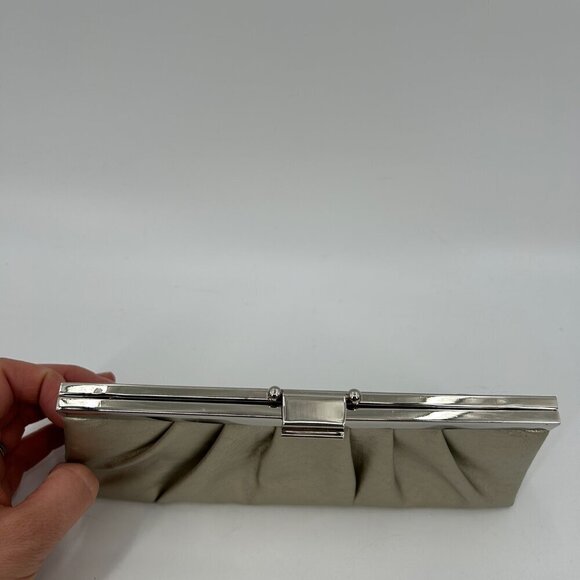 GUNNE SAX Vintage Gold Metallic Pleated Small Hand Clutch Purse - Picture 3 of 13